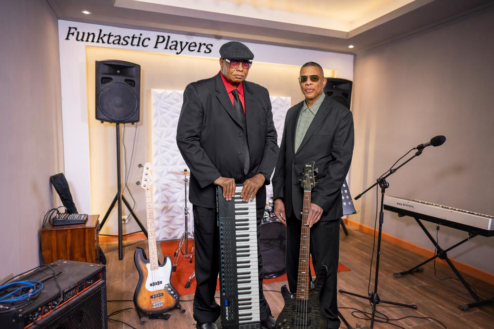 funkplayer1's tweet photo. Ok, ok, ok I'll show you one more pic from the photo shoot.  Enjoy... https://t.co/VOw4O4cvUG