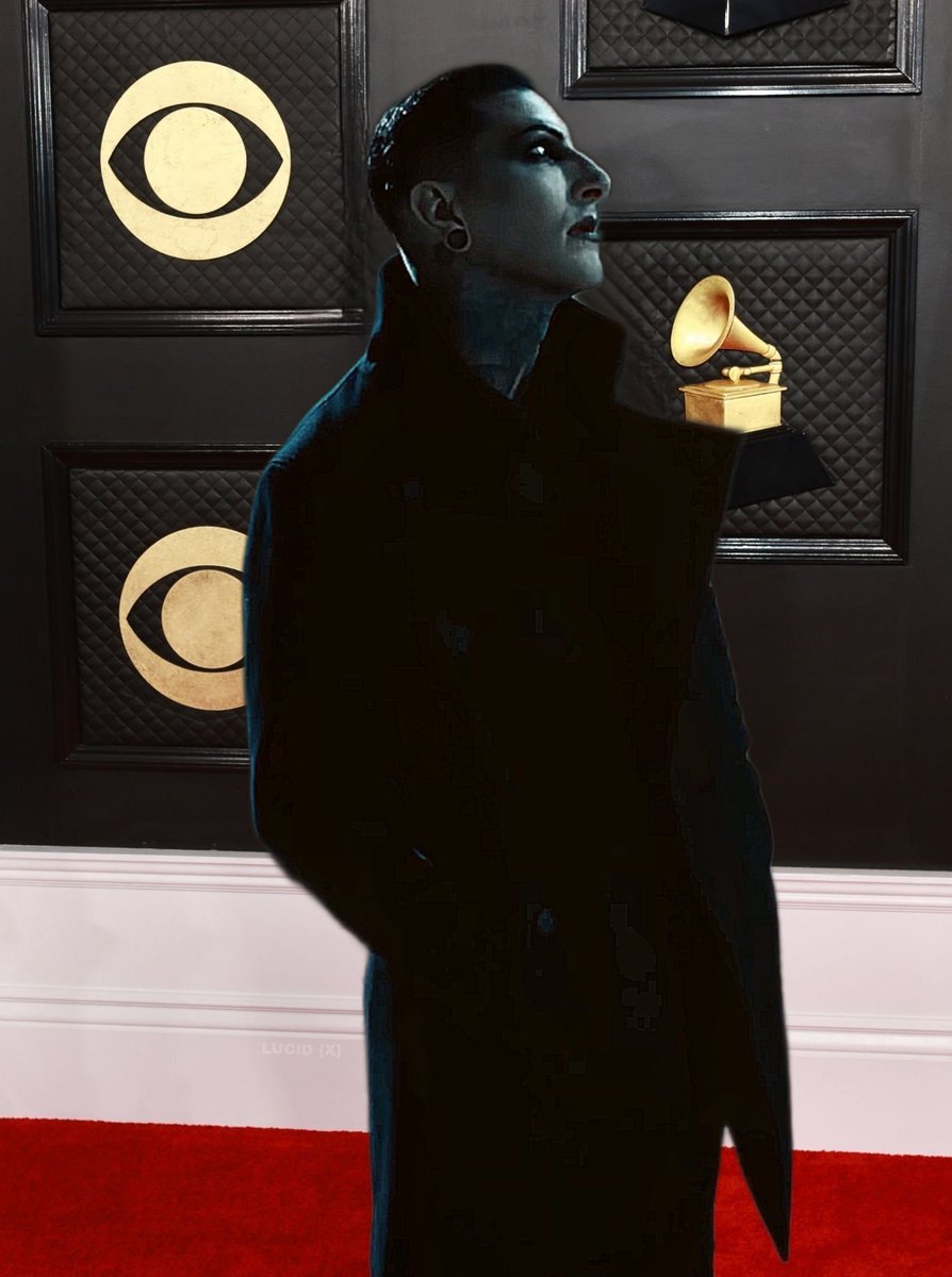 SWITCHBLADEFUCK's tweet photo. metal vocalist Chris Motionless arrives at the 2023 #GRAMMYs red carpet 👀 https://t.co/w8zMijkdNZ