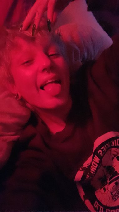 Good entertainment today too ? Happy Opie ? Have a good evening cuties ? https://t.co/rWNAEwaABN
