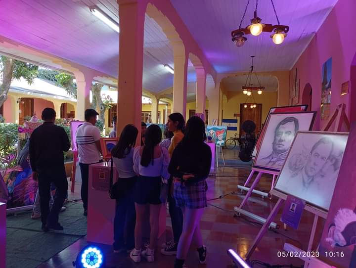 RDcomunicadores's tweet photo. 🔰Recital de poesía y  Exposición de grabados 📝y pinturas 🎨🧑‍🎨en el  Festival Internacional de las  Artes "Rubén Darío" 🤔💭Aquí nos Ilumina un sol ☀️que no Declina

#Nicaragua #DarioSolQueNoDeclina https://t.co/XQgng491ag
