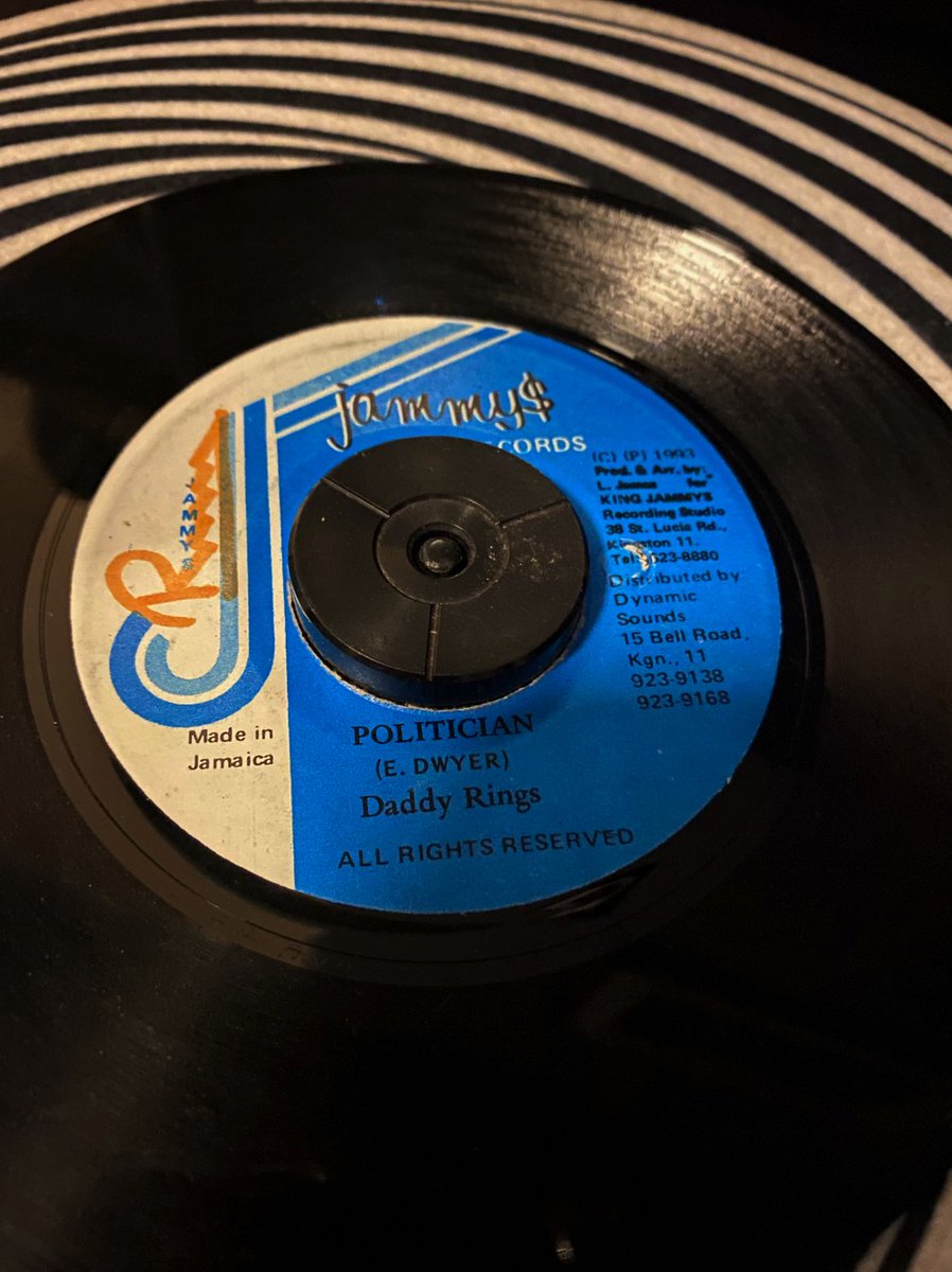 DayTripper_RC's tweet photo. Spinning some singles while the Boss cooks.
#SinglesSunday https://t.co/ko9XYBcaoX