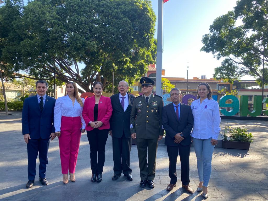 IneeaMorelos's tweet photo. Esta mañana, nuestra directora general @Grethel_Streber, acompañó al Secretario de Educación, Luis Arturo Cornejo Alatorre a la Ceremonia conmemorativa por el CVI Aniversario de la promulgación de la Constitución Política de los Estados Unidos Mexicanos. https://t.co/UdXF4TQiLJ