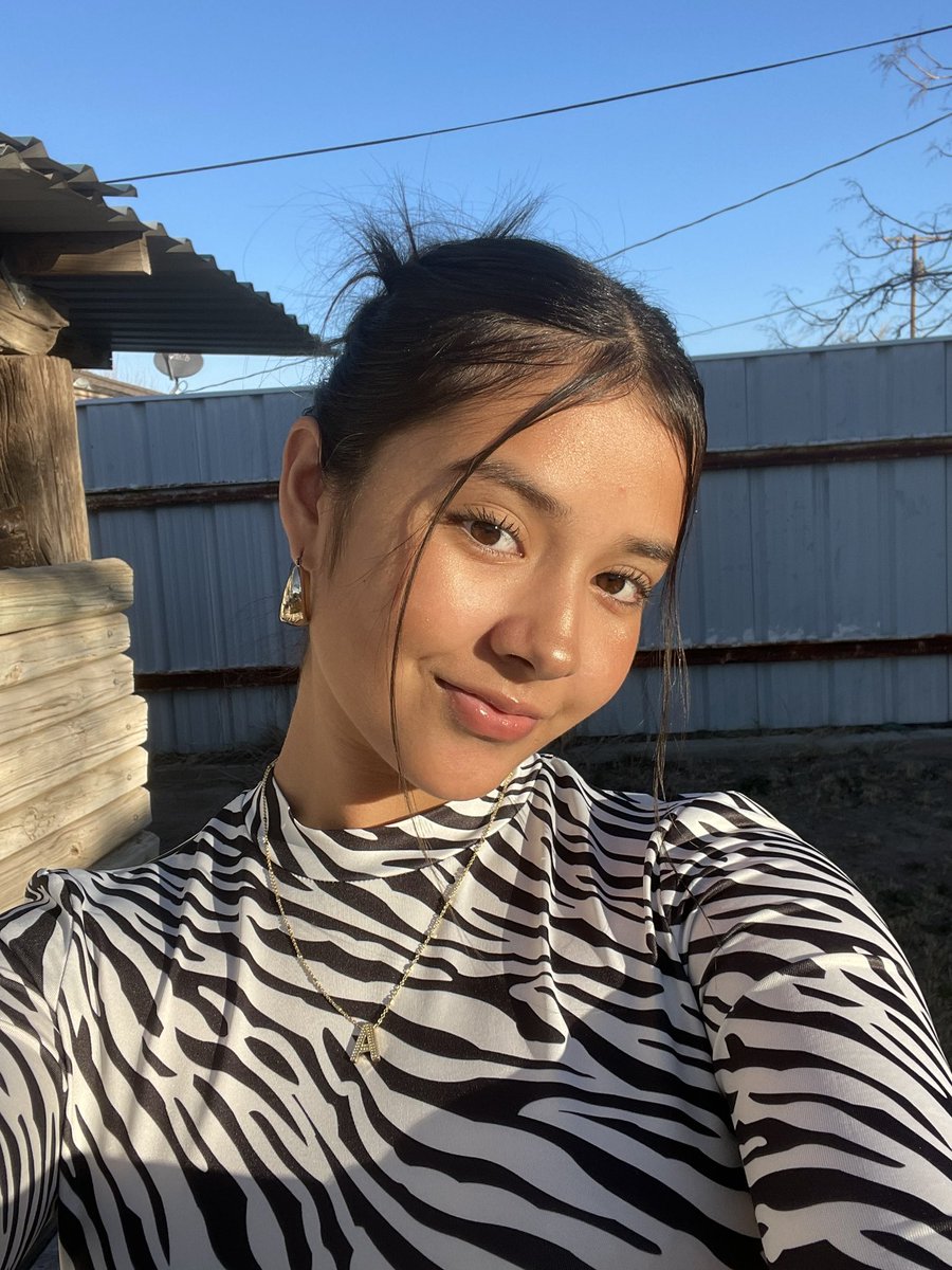 _a1essandra's tweet photo. 🖤 https://t.co/Sqy1EpsGK3