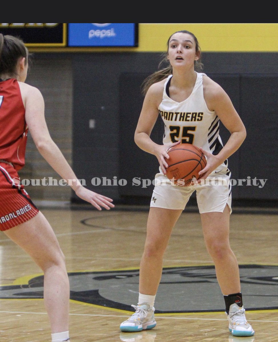 DayMetroHoops's tweet photo. Metro players (Miami Trace )'23 5'10 @beanjacobs25 16pts and '24 5'8 @StewartJessee 10pts closes reg season w/solid win💪 over Adena! Jessie draws the best opposing defender bc of her hi% '3'  threat! @Bwelc5Brian @OhioChr_WBB @OWU_WBB @GoKnightsWBB @Otterbein_WBB @WalshCavsWBB https://t.co/3KWrSDvt1P