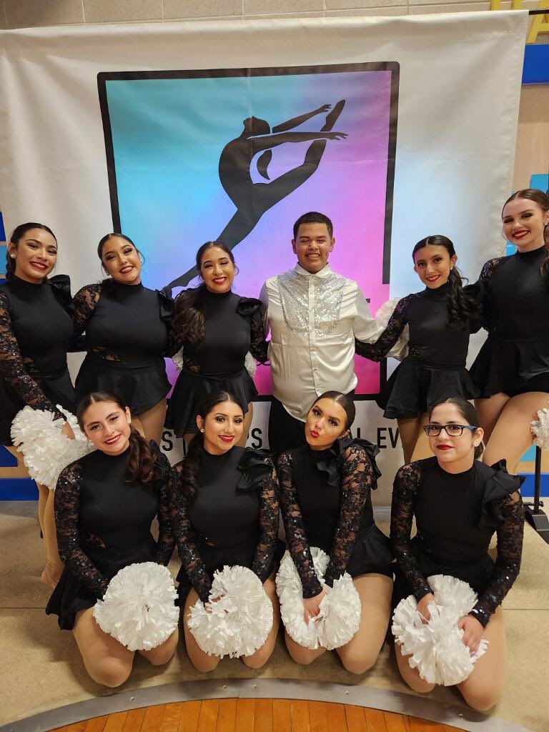 ✨1st Comp of the season!✨
SMA @ Alamo Heights
🏆AWARDS🏆
Sweepstakes &amp; Judges Award
Outstanding Showmanship for Novelty, Kick &amp; Pom
Choreography for Pom
1st Place Novelty
2nd Place Kick
3rd Place Lyrical
4th Place Pom