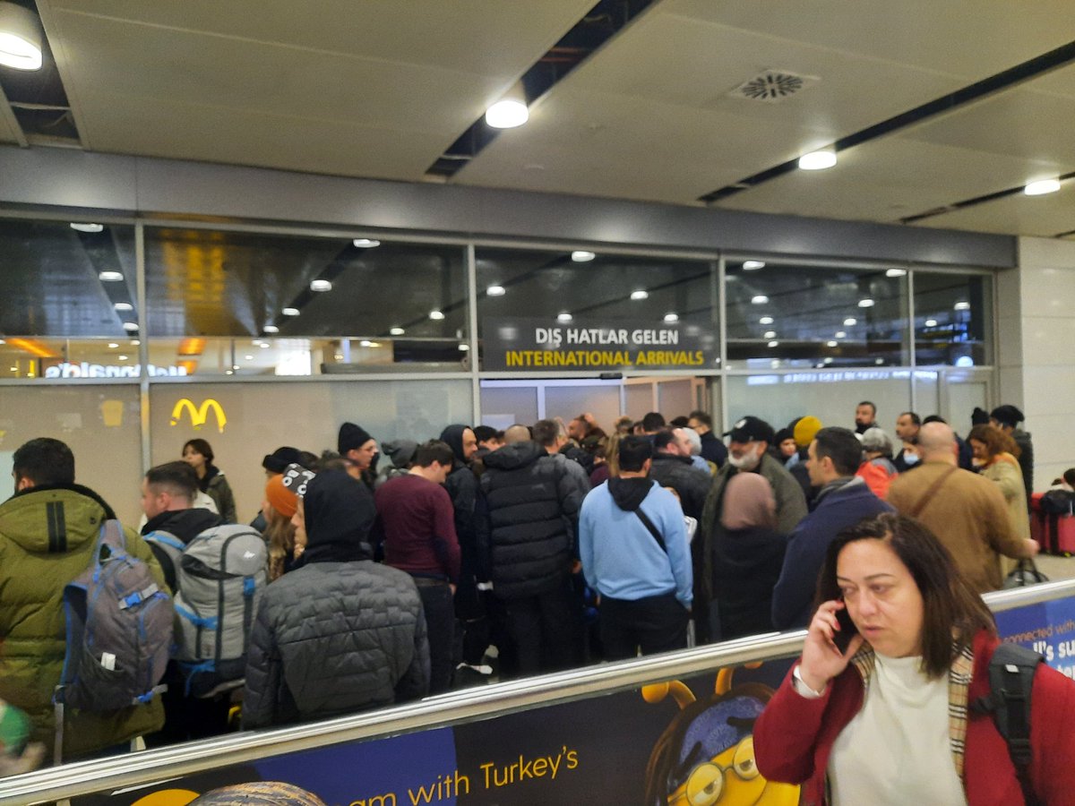 Krizin adı uçuş iptalleri. Savaş çıkmadı olağanüstü bir durum yok ama bavulları alamıyoruz <a href="/ucurbenipegasus/">Pegasus Hava Yolları</a>