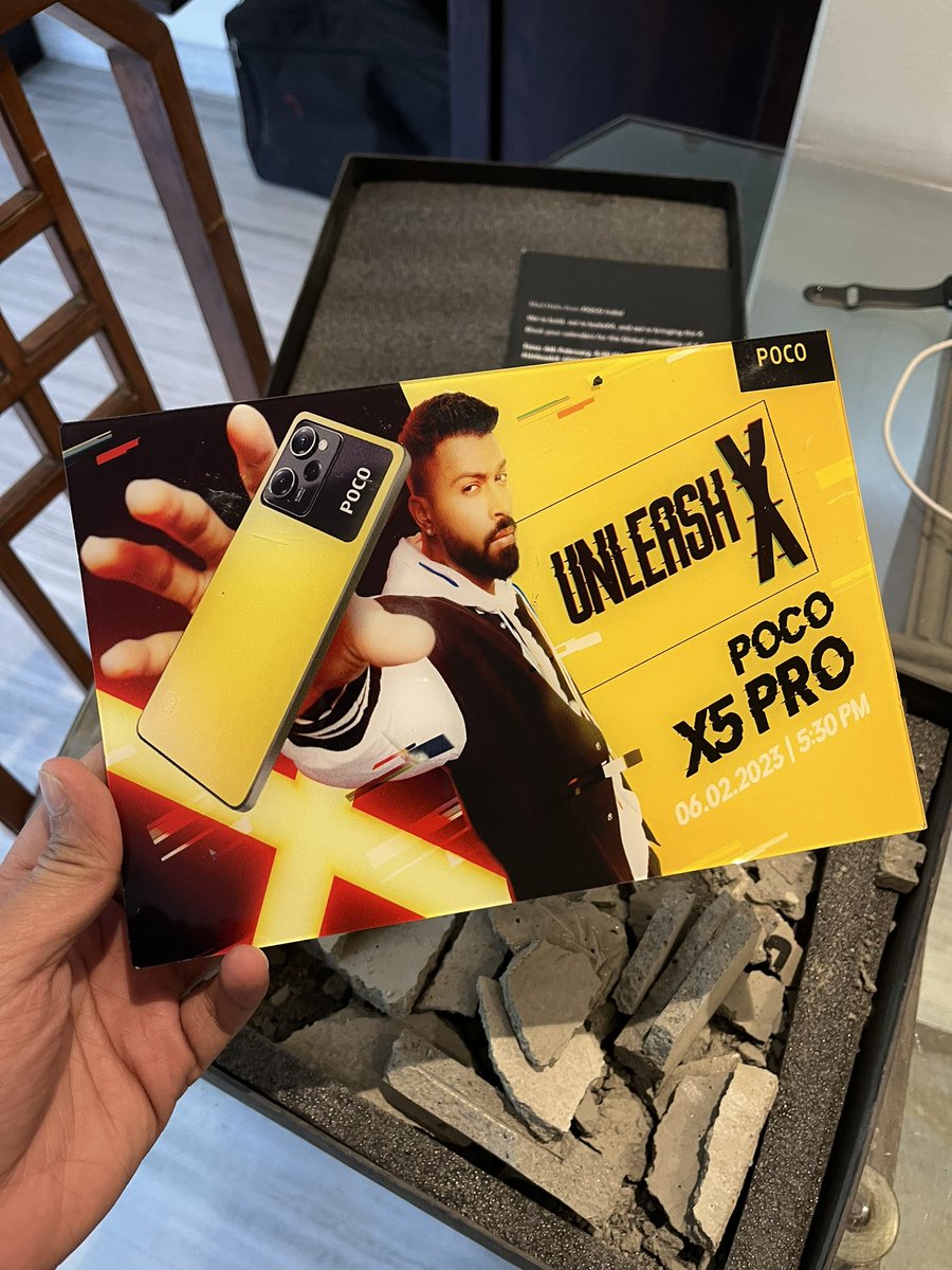 techbytes24_'s tweet image. #POCOX5Pro5G Invite Box Youtuber&apos;s Ki Illa Vacindi Oka Concrete Ni Brick Cheste Aa Invite Card Vasthundi
    Indirect Ga E Mobile Ni Kuda Update&apos;s Ichi Mobile&apos;s Ni Brick Chestam Ani Cheputundi
     #POCOX5Pro5Ginvite