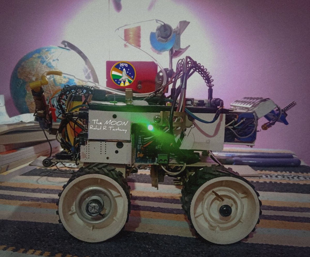 TantwayRaj's tweet photo. Respected @LaurieofMars director of JPL🇺🇲,My name is Rahul and Im from India🇮🇳learning from mars2020 &amp; India's Chandrayaan mission, I have also made a project with long range,sensor has been used to find H2O in the soil, the information of which my rover auto informs in my device https://t.co/OdV8oRr4ZI