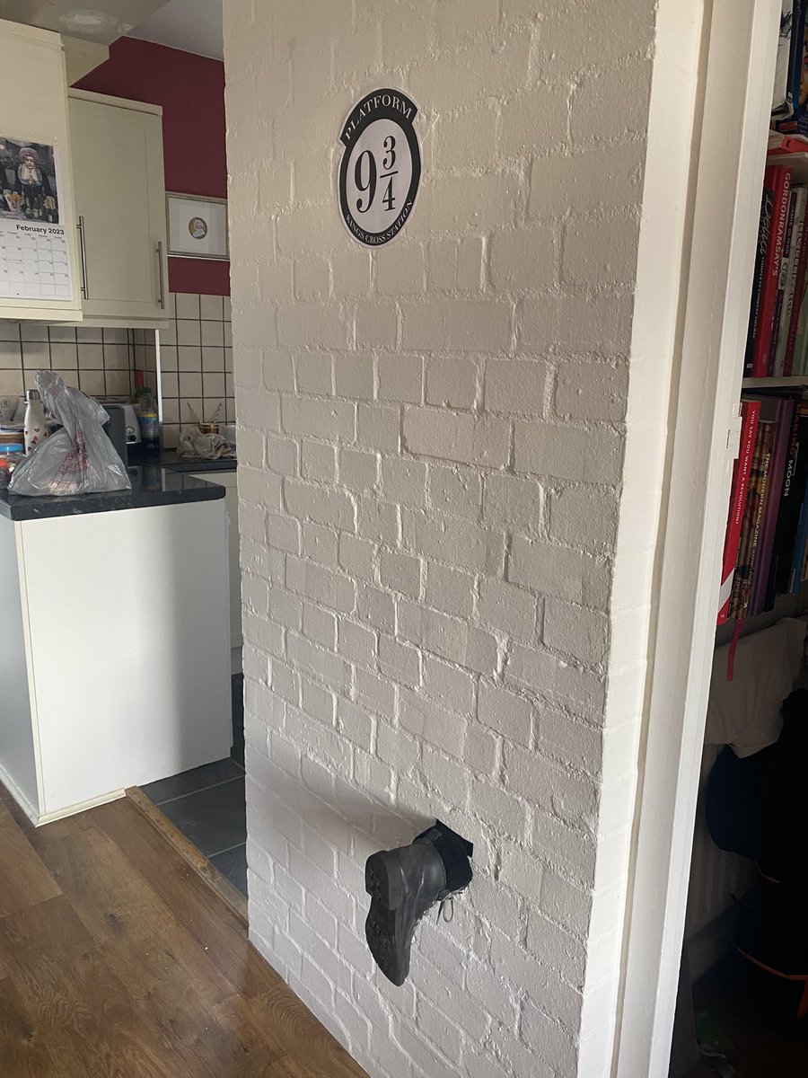 christhebarker's tweet photo. We’ve got to decorate the house for my daughter’s Harry Potter themed party next weekend and I have basically no money to spend on it. So far this is what I’ve come up with! https://t.co/PcT5uQP30V