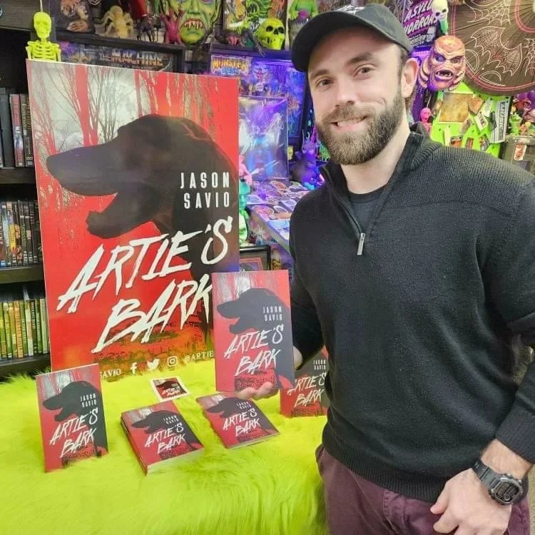 ArtiesBark's tweet photo. .@JasonRSavio is signing copies of @ArtiesBark today at Weirdo Wonderland in #Connecticut.... come on down!!
#booksoftwitter #authorsoftwitter #horror #novel #bookstoread https://t.co/K9MkDWrAjT
