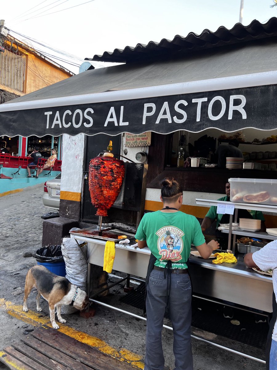 LeightonKolk's tweet photo. Soo…what’s everyone having for Sunday lunch after church today? It’s not really gonna be that satisfying with out some sliced sound techs, praise team roast and some refried elders or deacons. #gracefull #muestraamor #hugyourpastor https://t.co/1kMFpZJrvU