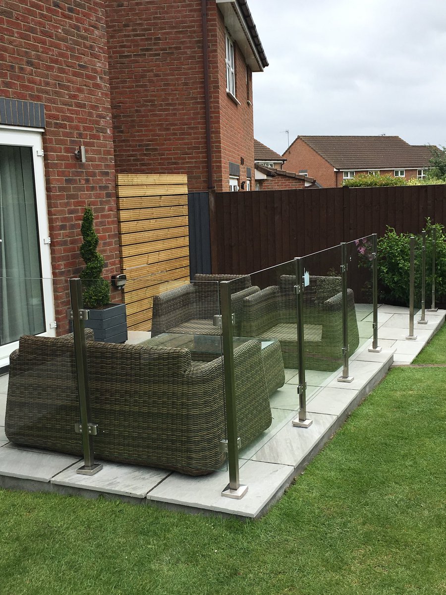 CountyCon's tweet photo. Patio laid with glass screening for comfort https://t.co/3F0EatORXZ