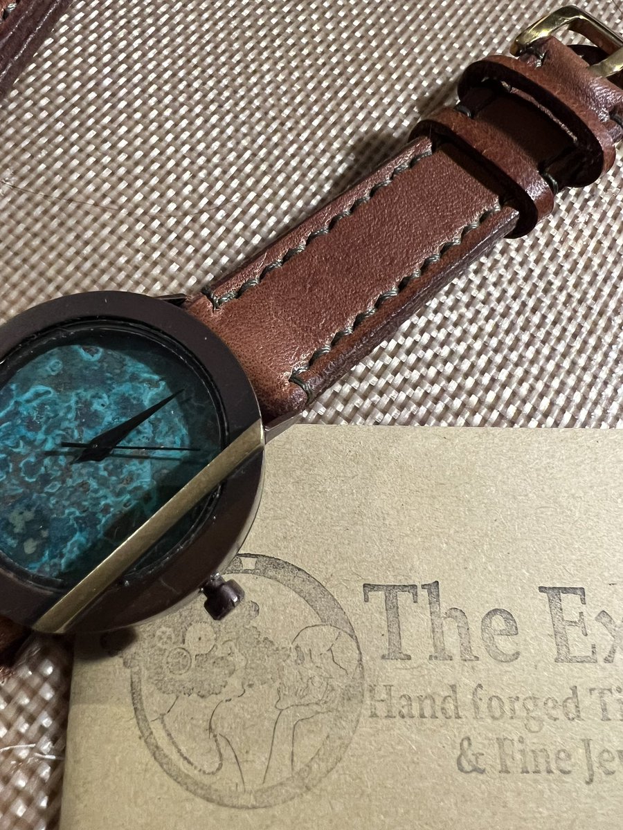 TheExCB's tweet image. I used green stitching for the leather this time 💚 
The Verdigris Metro Watch will be available later this week and will be delivered in time for Valentines Day!! #verdigris #leathercraft #handmadewatch #madebyhands #slowfashion #artdeco #valentines 
TheExCB.com