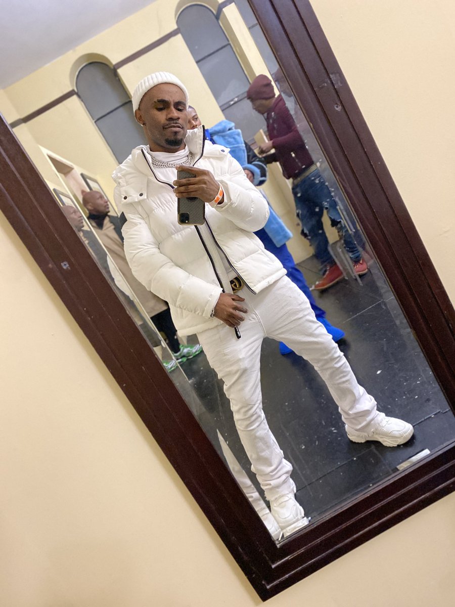 Afrolildaddy's tweet photo. Feeling silly in Philly wassup❤️ https://t.co/kXQwL6NvjD