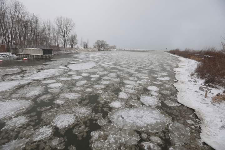 sincensuraGua's tweet photo. #Impresionante 🥶 EL FRÍO EXTREMO ❄️

Millones de personas en el noreste de Estados Unidos y Canadá están experimentado ráfagas heladas, algunas de decenas de grados bajo cero, que podrían “congelar a una persona en menos de 10 minutos". 

Entérate en @guatemalasin1 https://t.co/24l40h6Quh