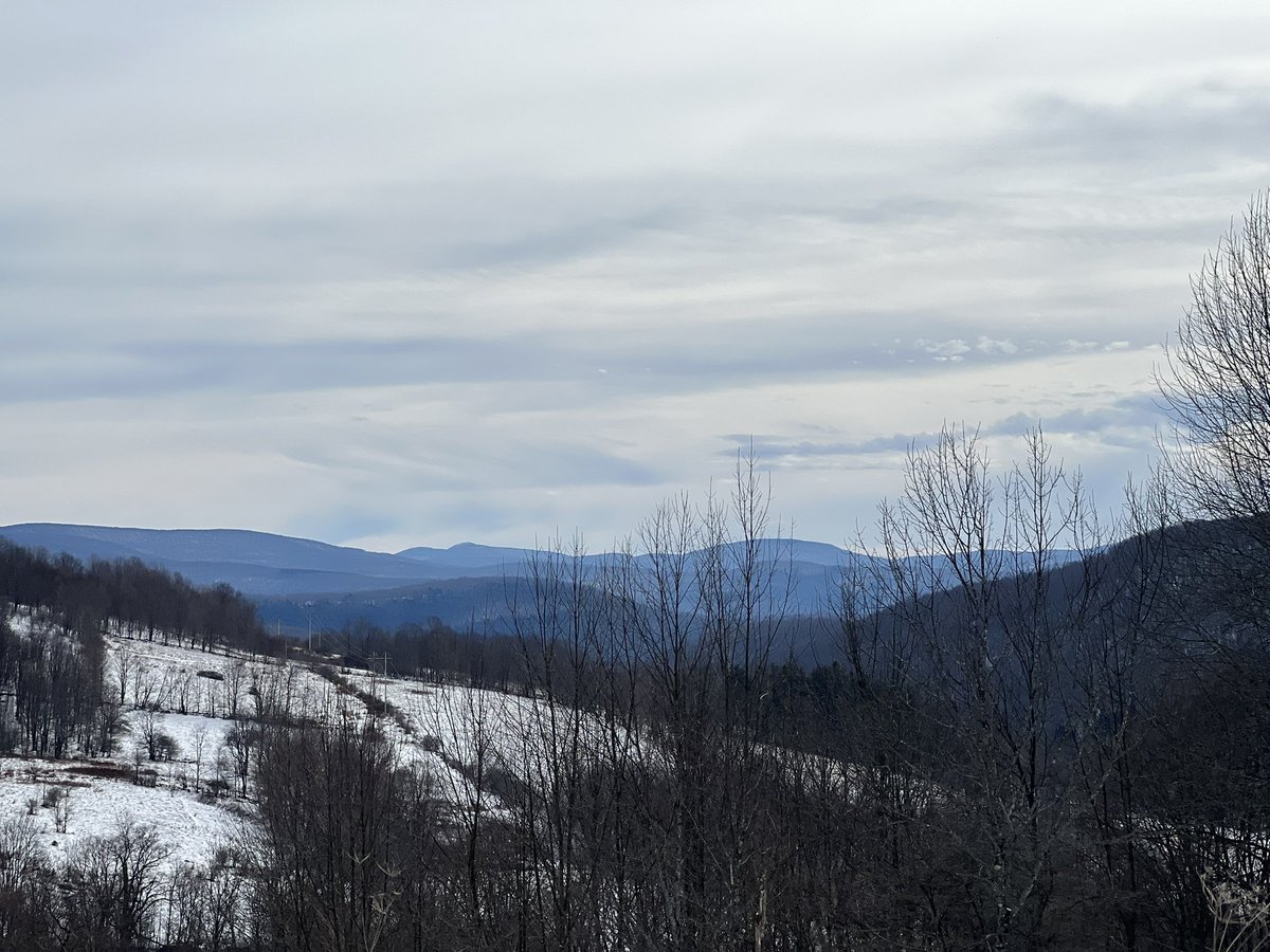 mosterhoudt's tweet image. Finally hiked Palmer Hill. It&apos;s one of my favorite meditation spots for sure, and it proved to be a beautiful hike as well. This was a great way to regroup and find my inner &quot;zen.&quot; #regroup #resetbutton #WeekendHike
