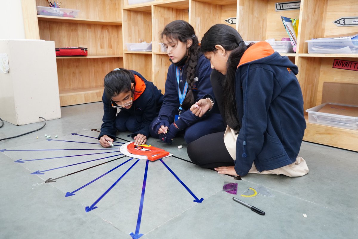 nidhistrehan's tweet image. Math Angles Challenge!  #Angles #Protractor #geometry #Groupactivity #BasicAngles. Learners measured angles and wrote their observations. #visualmath #singaporemath @AneeshaSahni @KetakiKTweets @aanchalshah16  @Prometheus_Edu