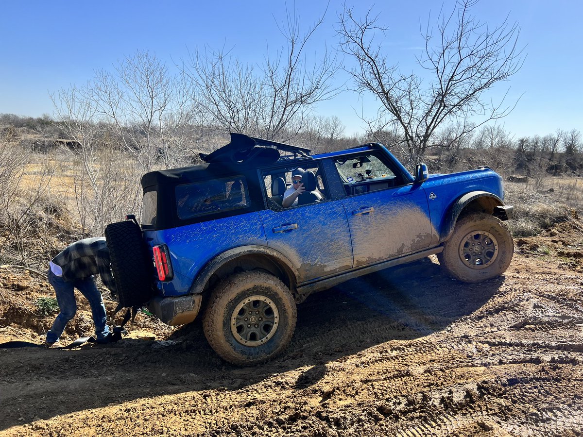 Absolute blast with <a href="/NTX_GRIFF/">Bronco_Griff_NTX</a> Only needed a touch of help once. Thank you <a href="/usa_rhino/">RhinoUSA</a>! #recoverygear