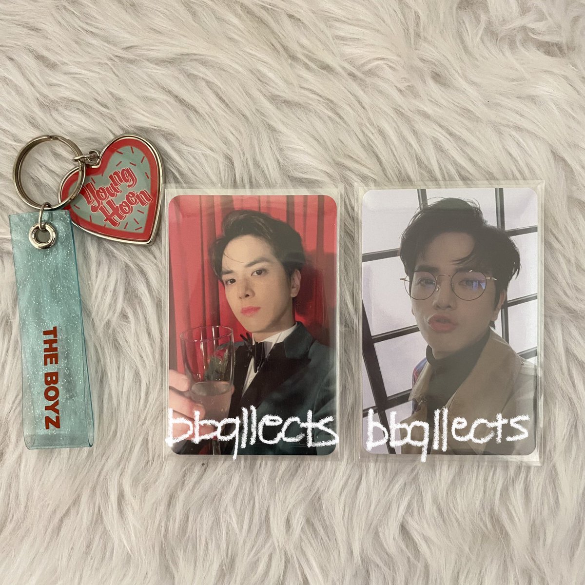 bbqllects's tweet photo. wts lfb ph tbz the boyz 📓 ꒰ #bbqwts ꒱ 
   ✴︎ younghoon azit &amp; christmassy pc w/ keyring

❕5,000/set
🪧 PAYO/1 week reservation (₱500 non refundable dp, payo)
🧾 gcash, ub
✉️ dm/mine to claim
🩹 no rush shipping, can only ship every weekends https://t.co/A2q0GVwIND