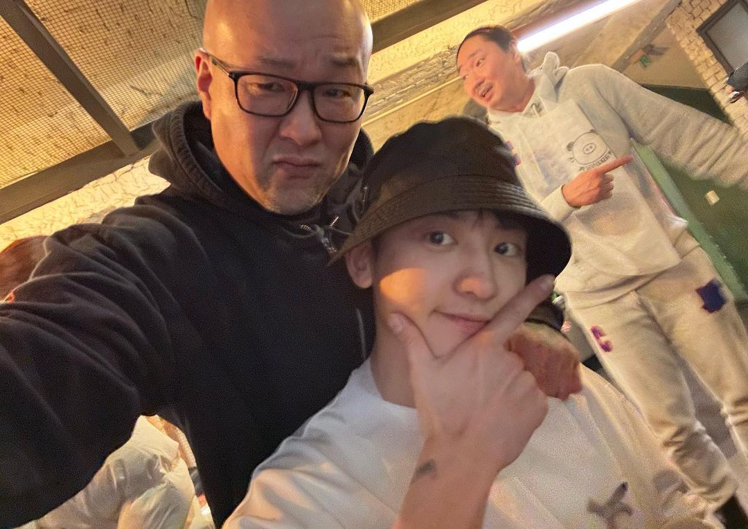 chanbaekph's tweet photo. [SNS] 230206 jkt1ny Instagram Update with Chanyeo: #ThrowBackPic Had to catch up with young homie since I haven't seen him since he went to the military! Glad I got to see him when he got out!#Exo #ChanYeol #TeamEXO #Korea

https://t.co/fvSnDcInEJ

#찬열 #Chanyeol
#엑소찬열 #엑소 https://t.co/vq1ysJI0PO
