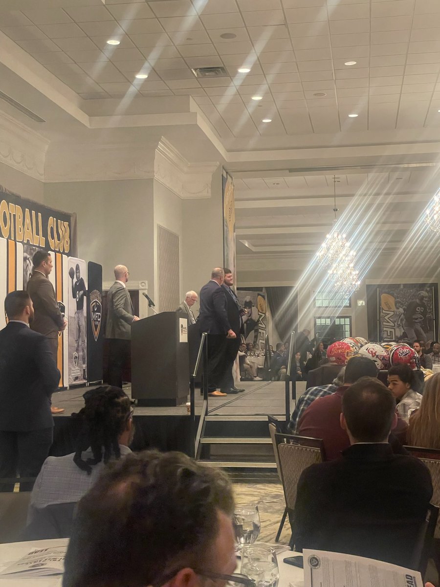 Coach Austin Brasche tweet media