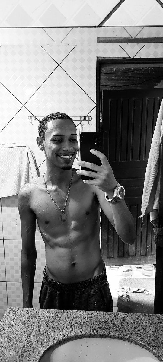 TimmyTurnerTH's tweet photo. @ThomasCitando Me sigam que eu sigo de volta. 😌 https://t.co/zgclzzBZJS