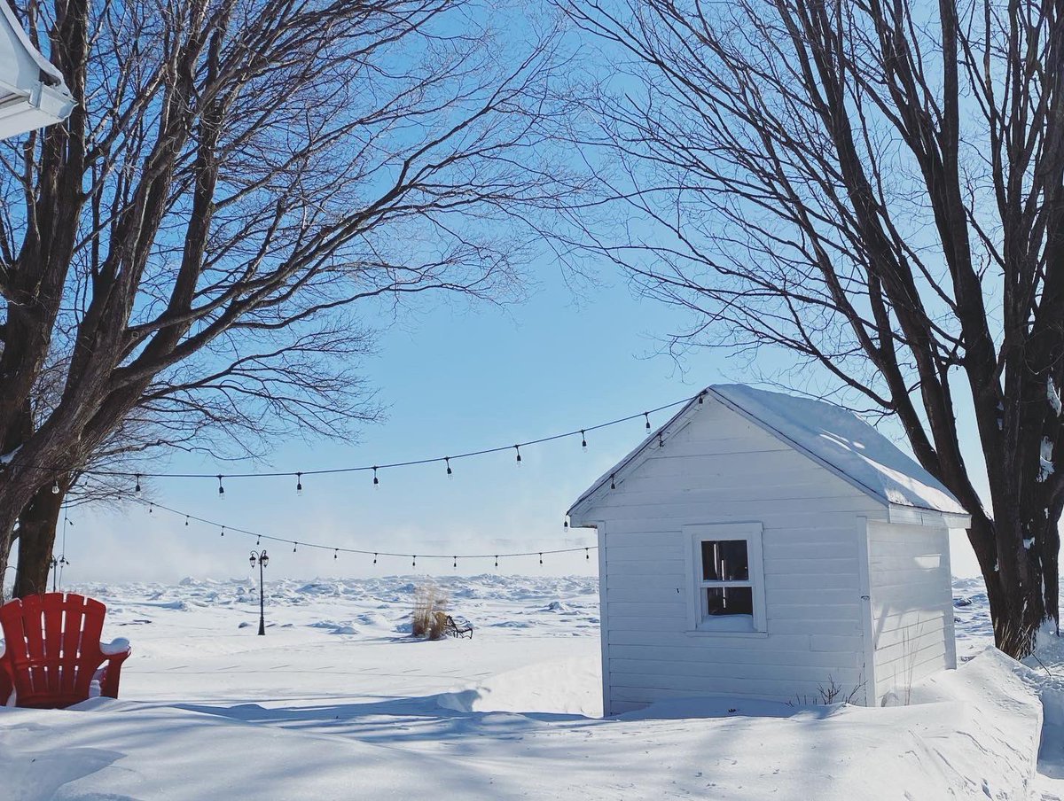 For the 1st time of my life I have faced polar temperatures!
Did I enjoy it? A lot!I had a blast visiting Quebec city!
And what does a Peaker to show her joy? A Peaker jump!
Have fun, have joy and stay safe Peakers!!
@peakerjumpers @mountain_peakers <a href="/MyPeakChallenge/">My Peak Challenge</a> <a href="/SamHeughan/">Sam Heughan</a>