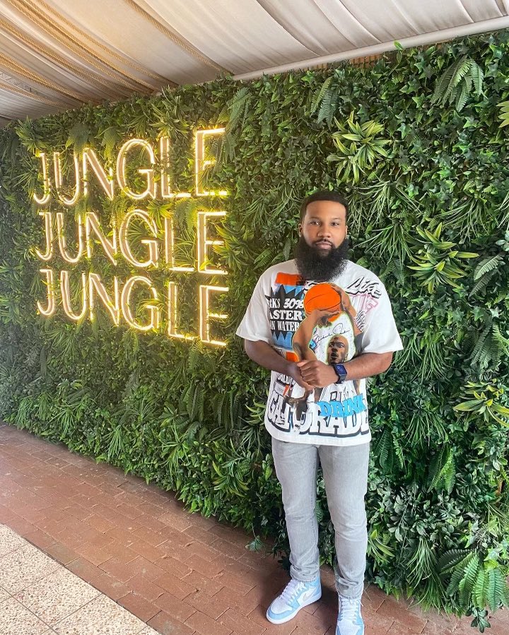 DtxCalvinAndre's tweet photo. I hate having a fat face 🤦🏾‍♂️. It’s all cool though 😂. https://t.co/zIFTmqtZmc