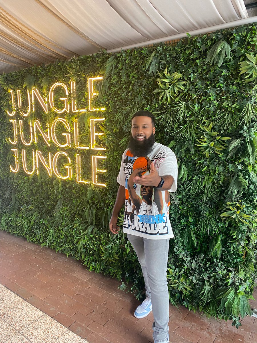 DtxCalvinAndre's tweet photo. I hate having a fat face 🤦🏾‍♂️. It’s all cool though 😂. https://t.co/zIFTmqtZmc