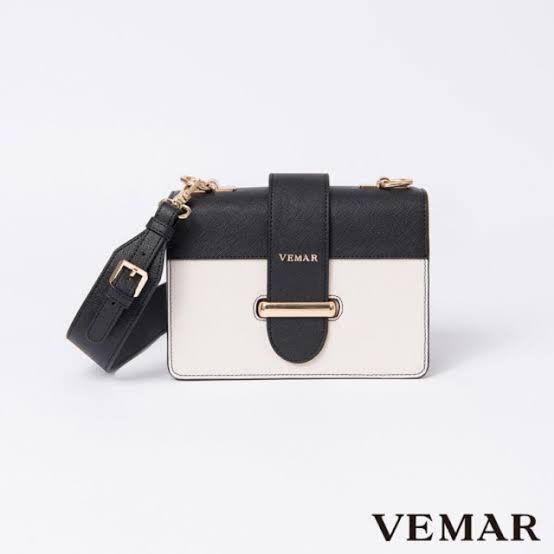 disneyoil's tweet photo. [พร้อมส่ง] 
กระเป๋าแบรนด์ VERMAR 
ใช้งาน 1-2 w ซื้อมาราคา 1,500.- 
ส่งต่อ Price : 590.- (รวมส่ง) 
มีของครบทุกชิ้น สายมี 2 แบบ 
#ส่งต่อกระเป๋ามือสอง #vermar #ซื้อของไทย #มือสองสภาพดี #ราคาถูก #พร้อมส่ง #sale #fearwomen #Thailand #ซงจุงกิ #ขายของแบรนด์ #งานดี #โหนกระเเส #ส่งฟรี https://t.co/qdwOcCkdn3