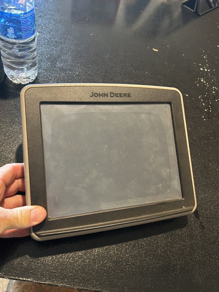cambusgray's tweet photo. #asktwitter looking to get 2630 John Deere screen replaced in WA. It’s bubbling and not working.Any recommendations? Thanks https://t.co/RYlxI9aFGa