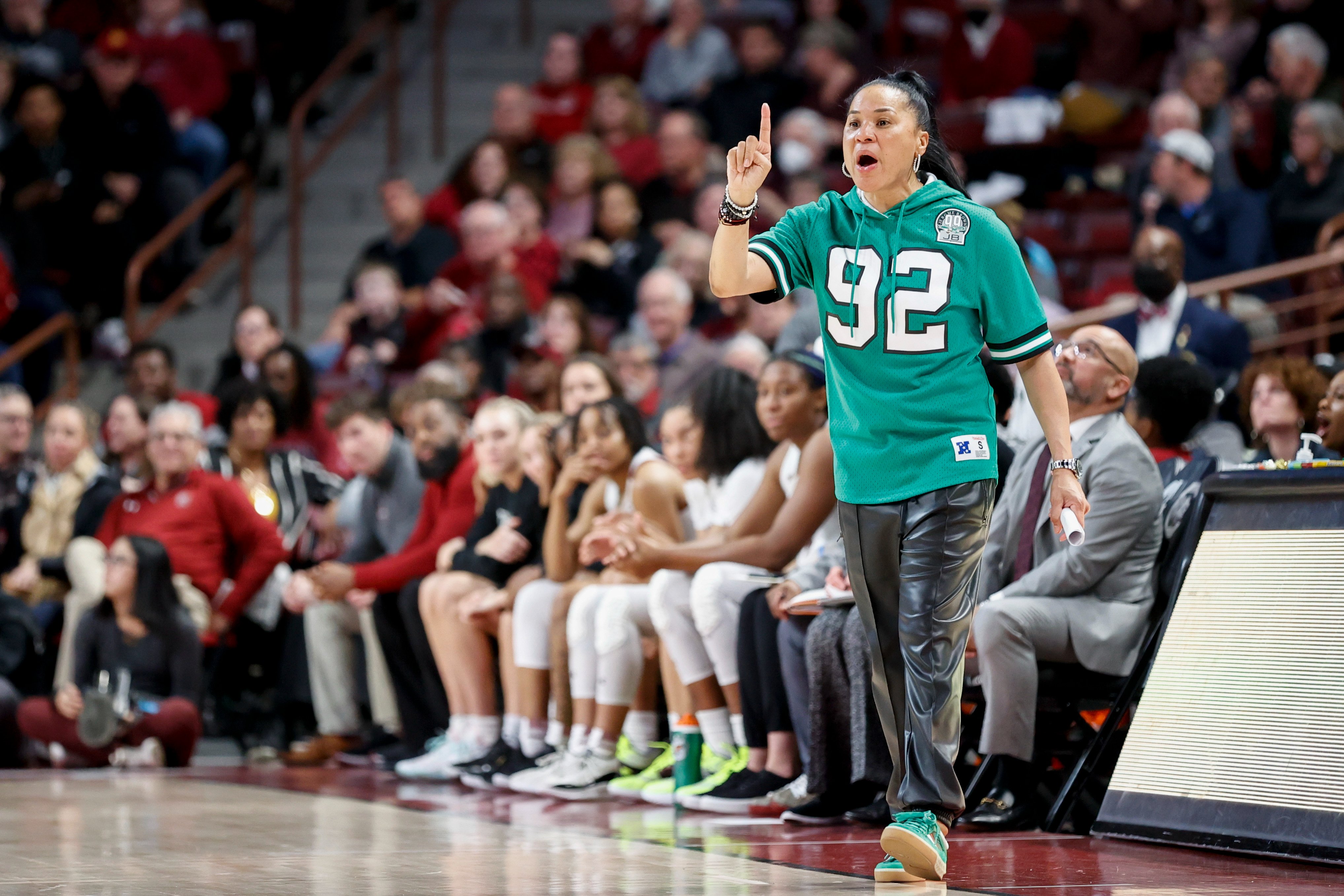 FanDuel on X: Dawn Staley coaching in her hometown Eagles gear 🔥   / X