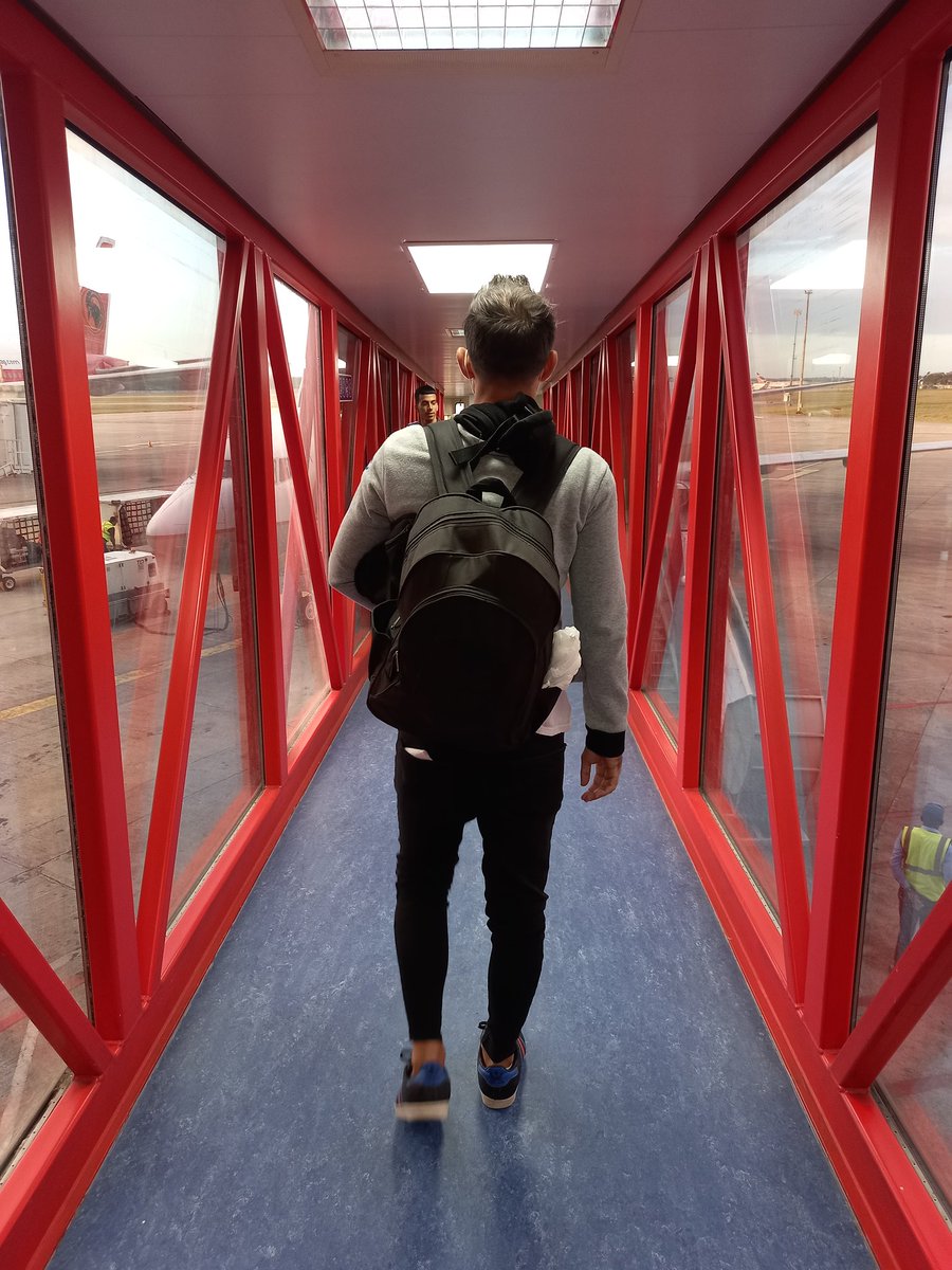 Havana_Zima's tweet photo. Hace 3 meses que salí de Cuba. Lo dejé todo atrás, solo me llevé 3 cosas en la mochila: 
- La fe de llegar sano y salvo a Estados Unidos.
- La convicción de que algún día haré que mi familia pueda tener una vida digna.
- El agradecimiento con todos los que hicieron posible esto. https://t.co/a2qg2SID2U