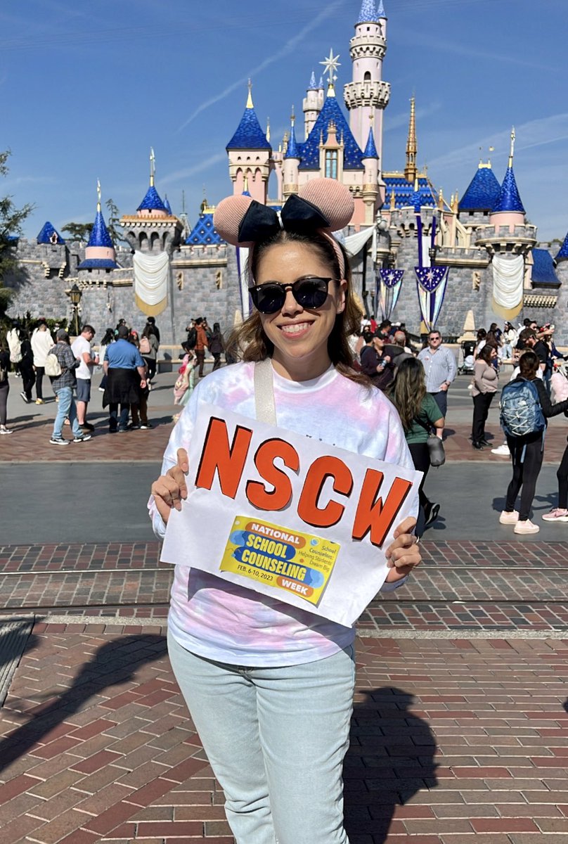 Lucero Benitez tweet media