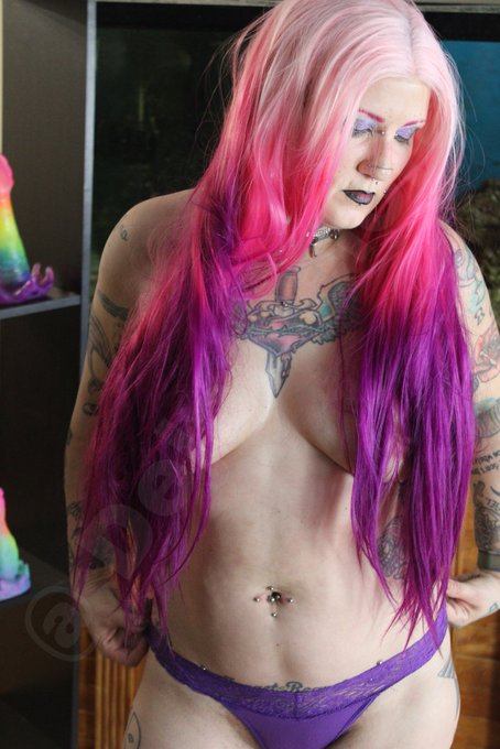 I can&rsquo;t believe that I turn 34 on Wednesday.. I never thought I&rsquo;d make it past 20, let alone finally<a href="/tag/linkinbio"class="tags"><span>#linkinbio</span></a><a href="/tag/birthdaygirl"class="tags"><span>#birthdaygirl</span></a><a href="/tag/milf"class="tags"><span>#milf</span></a><a href="/tag/dominant"class="tags"><span>#dominant</span></a><a href="/tag/mature"class="tags"><span>#mature</span></a>