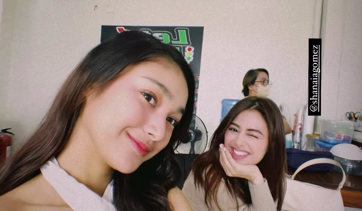 just to beautiful ladies

#KarinaBautista #ShanaiaGomez