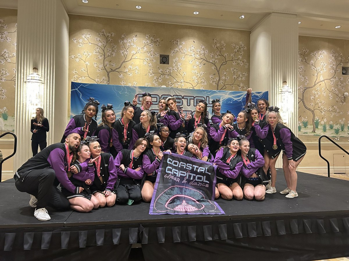These CAts are bringing home a National Champion jacket! Congratulations EmpireC4ts! After an injury Day 1, these athletes hit the mat again and lit up the stage with their energy!So much love for this team! 💙
#empirec4ts #prime9 #CATC