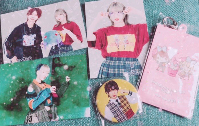 ia29940761's tweet photo. いりぽんは顔面きれい過ぎて、緊張でカタコトで喋ってしまった😂活休明けとは思えないほんとに全部が良過ぎた!
になちゃんはうちわちゃんと気づいてくれたし、やっと来れたんだね…!って言ってくれて嬉しすぎた😢💗
ほんとに幸せな時間をありがとう❣️
#BKFF
#バケ会
#俺とになすんの匂わせ日記 https://t.co/JoH1zoUNyR