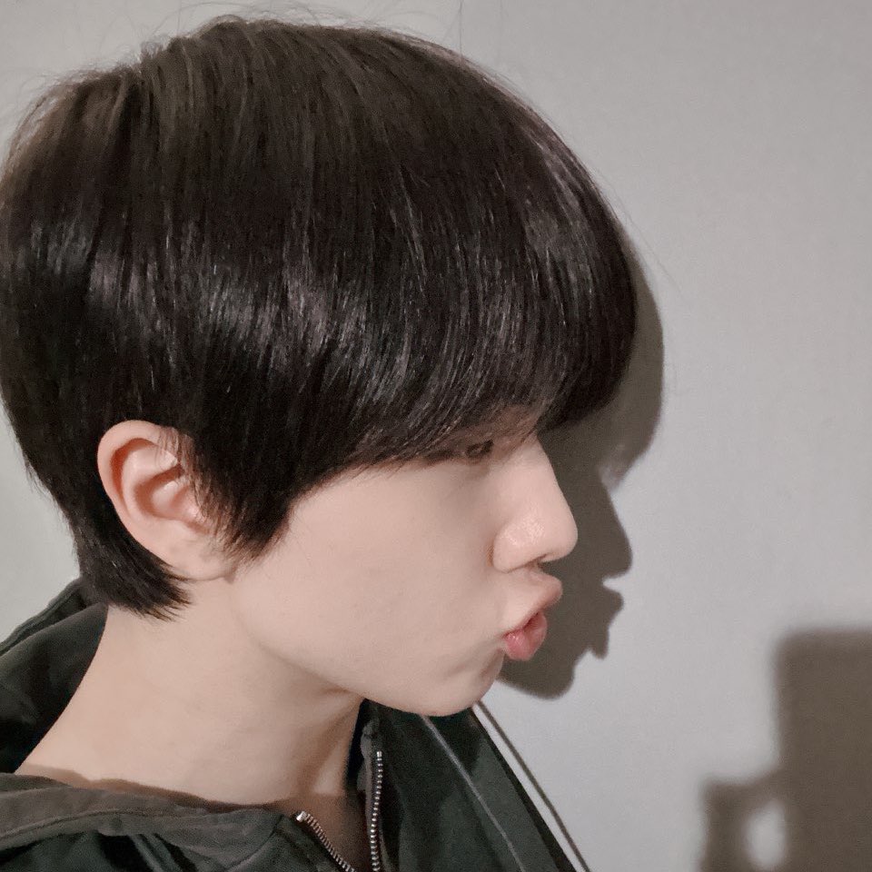 SuhJflower's tweet photo. 🥰🥰🥰 https://t.co/DVglX6NfFl