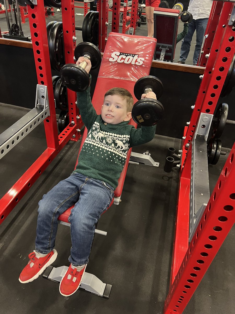 Getting his Sunday lift session in with the throwers. Dinosaur sweater and all. #ThrowScots #JaxGettingJacked