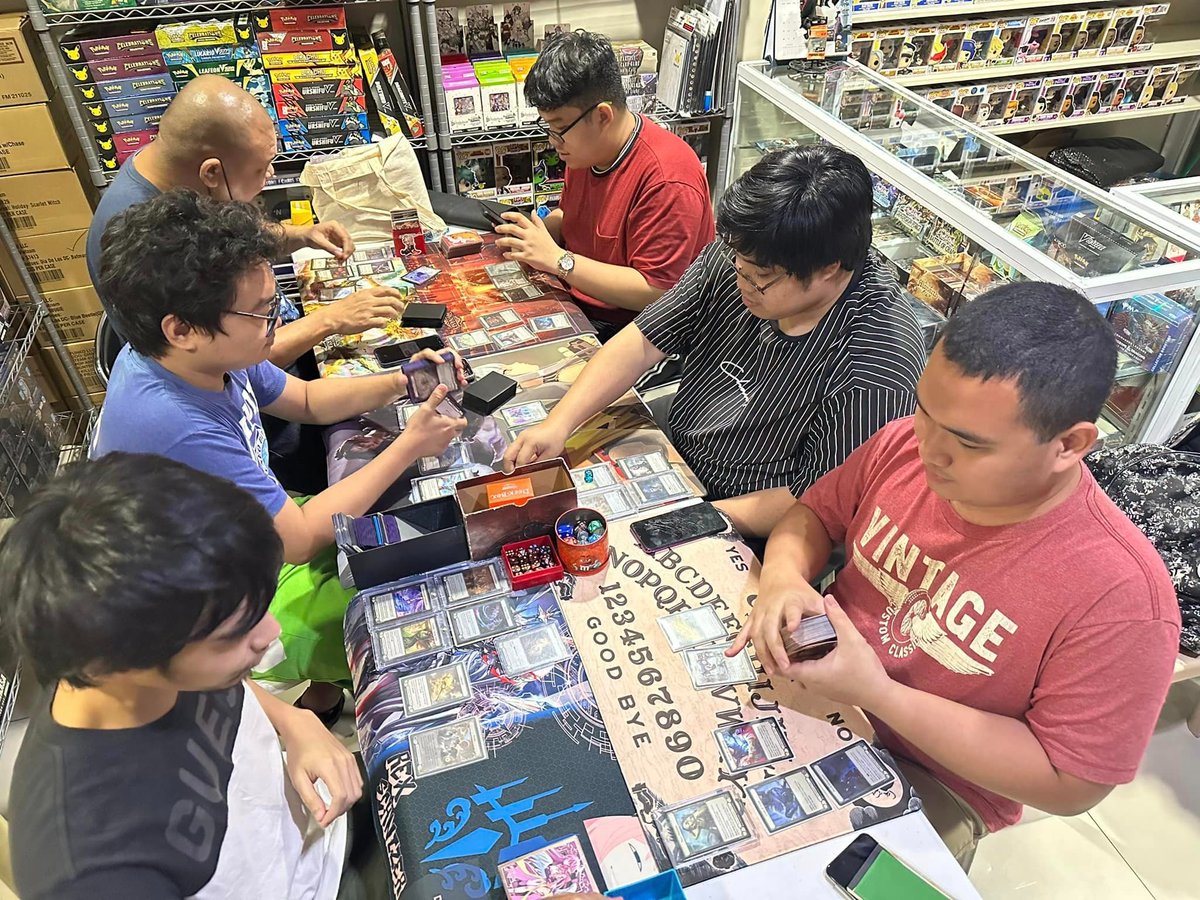 SubmitaBrew's tweet photo. Our Third Armory Blitz Event!

We grew from 4 players to 7 this week! 

1 Iyslander
1 Kano
1 Benji
1 Prism
2 Dromai
1 Lexi

I managed to win the Event after 4 rounds with Iyslander! https://t.co/UglpwX1Nd5