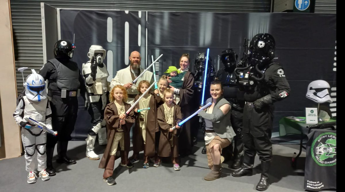 It's the best feeling when our rebels get to hang out with a whole jedi family at MegaCon Live in Dublin.

Why not join the good guys at rebellegion.ie/join-us 

#WeAreTheGoodGuys #RebelLegion #Jedi #Rey #RebelLegionIrelandBase