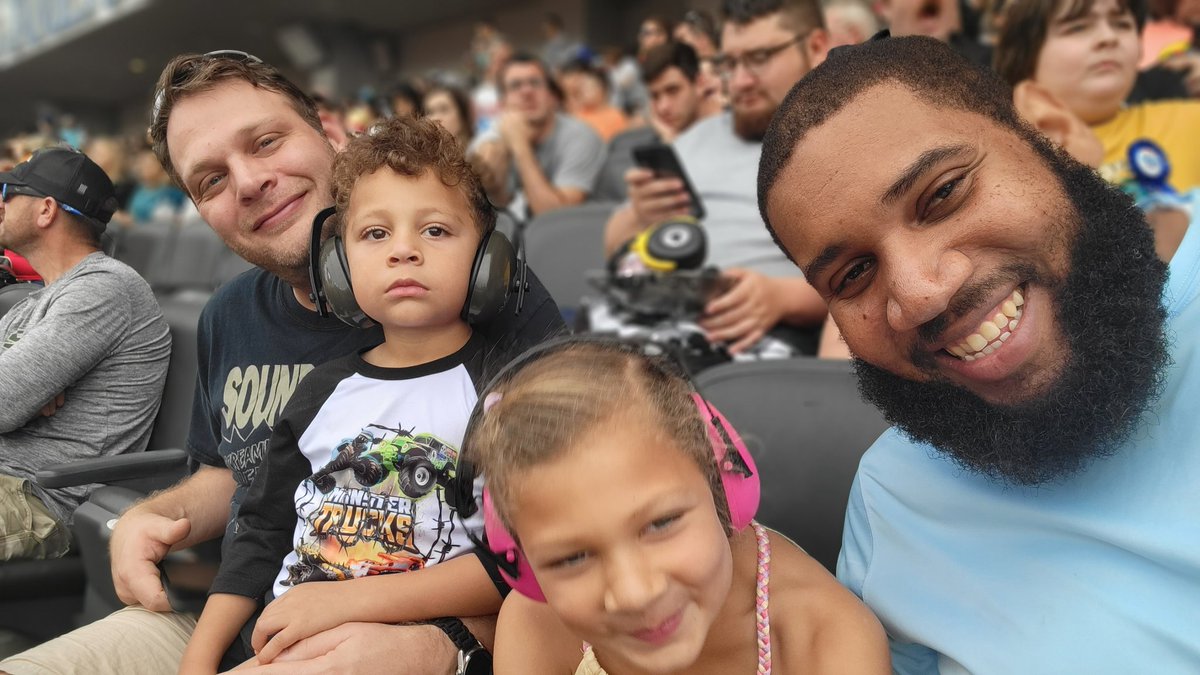notfunkyyknuf's tweet photo. #monsterjam #Tampa #unclefunk https://t.co/NhAODZdLzB
