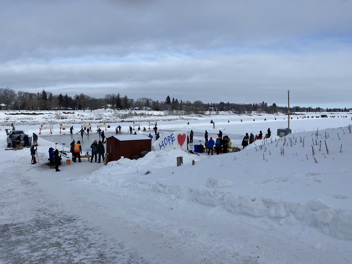 Cathwho's tweet image. Checking out the annual Ironman Curling Bonspiel and the last leg of the river trail. #Winterpeg #RedRiver #curling #skating #walking 🥌⛸️🚶‍♀️