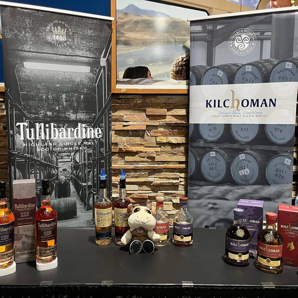 Worked my first whisky 🥃 show this weekend! Who wouldn’t want to try a whisky when they see this adorable face? 😉 #whisky #scotch #marlowmoo #moo #stuffedanimalsofinstagram #stuffiesofinstagram instagr.am/p/CoS5DjPS9Jq/