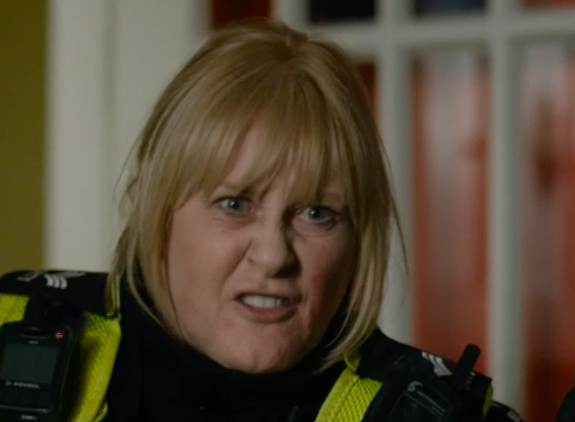 quandromache's tweet photo. "you kicked that shit outa ME on that barge!"
"yeah in the line of FUCKIN' duty!"
"you're just not very... BRIGHT sayin' that!"
#happyvalley im- https://t.co/qWzUYctm2K