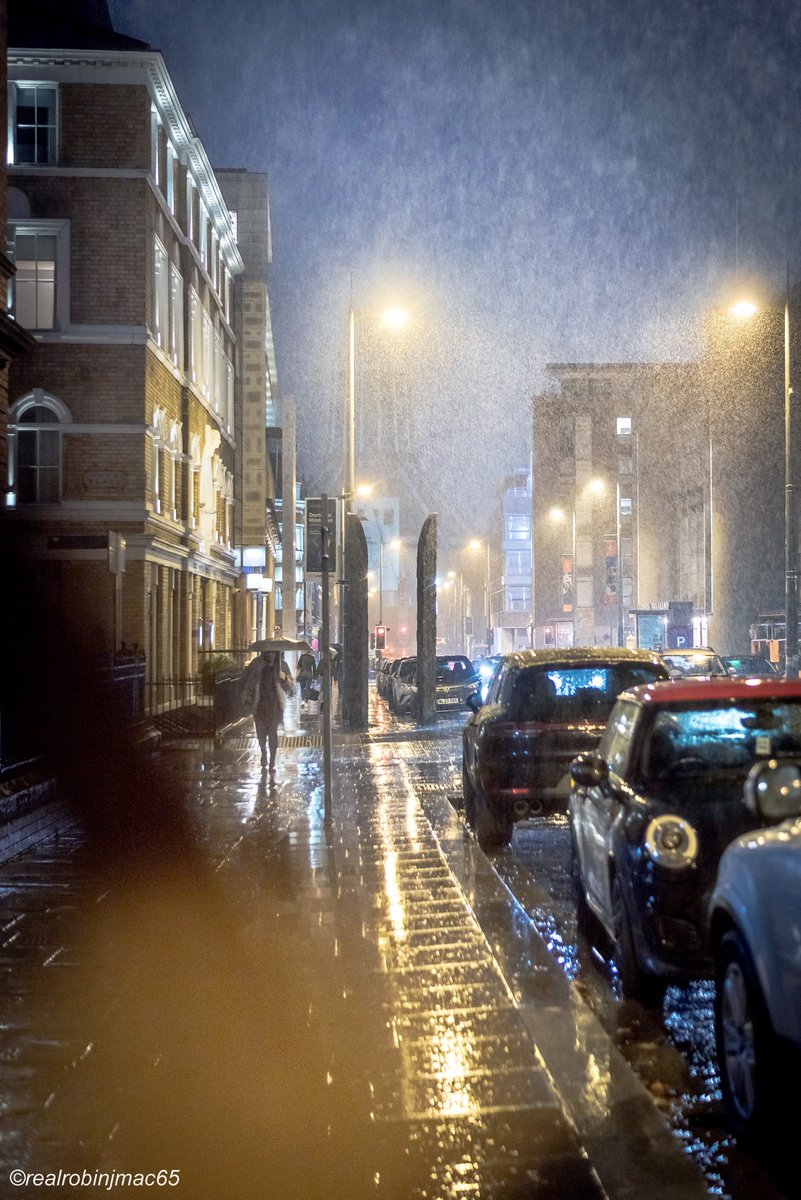 realrobinjmac65's tweet photo. Good night Liverpool. Hope Street. #Liverpool @angiesliverpool @stratusimagery @YOLiverpool @PicsOfLpool @inmylivpoolhome @Liverpool_1207 @VisitLiverpool @thedustyteapot https://t.co/cd8kMtl0hf