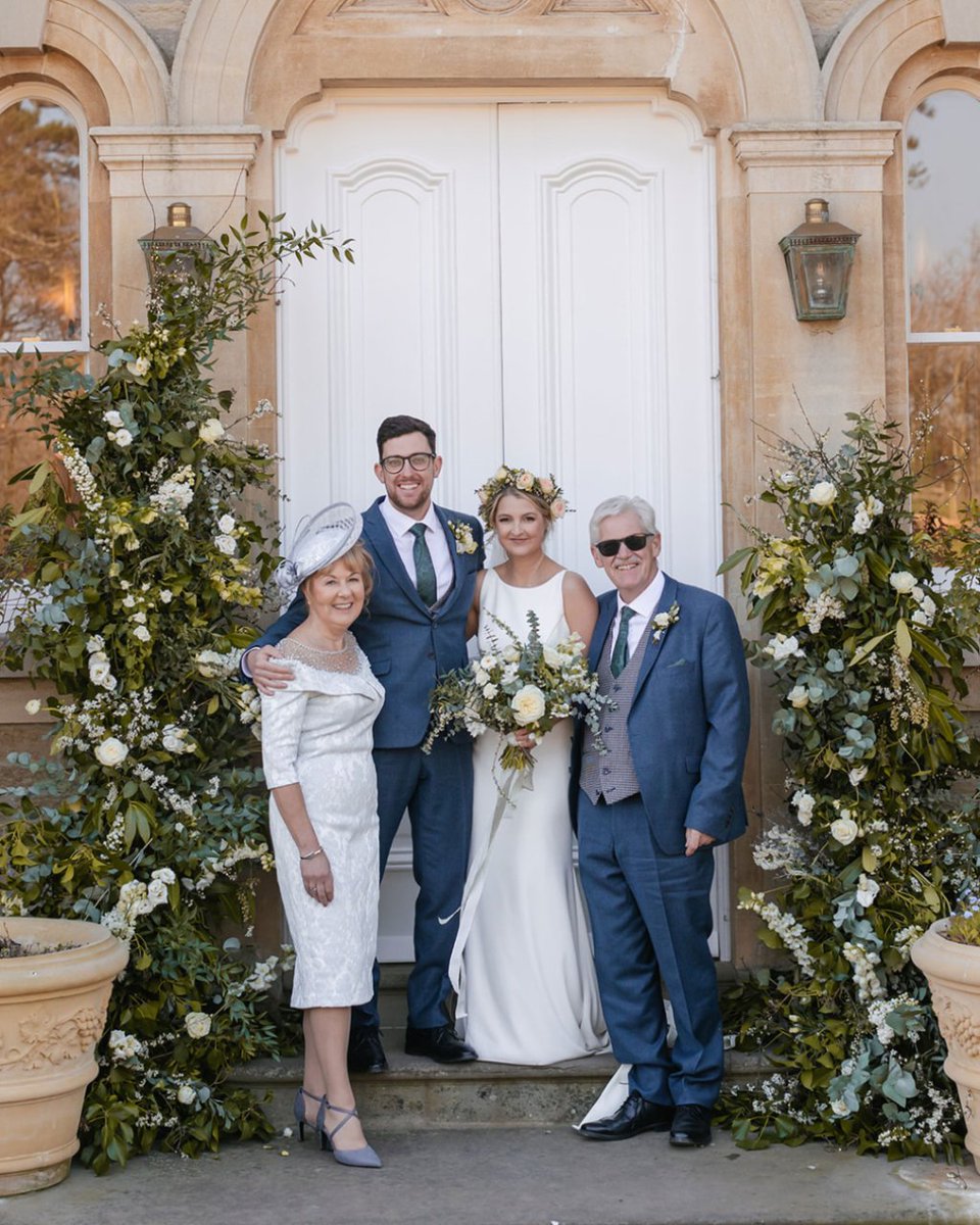 sttewdrics's tweet photo. Capturing those precious moments with your loved ones. Sophie &amp; Rhodri chose some wonderful floral decor to frame the entrance, creating a lasting impression for when their guests arrived. 📸Bullit Photography. #sttewdricshouse #welshweddingvenue #luxuryweddinguk #sttewdricshouse https://t.co/uS0zEbR7J5