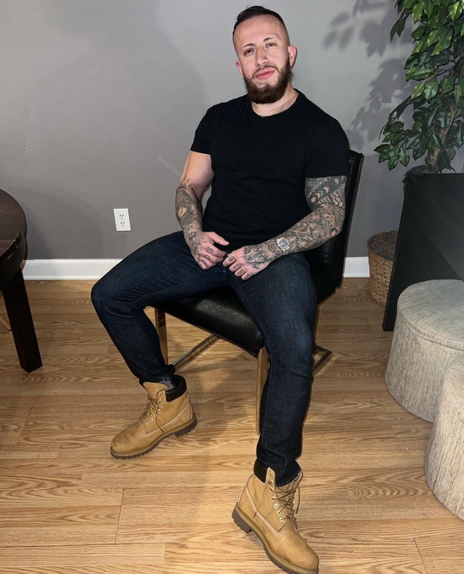 GZtatted_B2F's tweet photo. Can’t afford to respond the way I use to. This growth shit personal to me 💪🏽 https://t.co/qgNLZeg7Fk