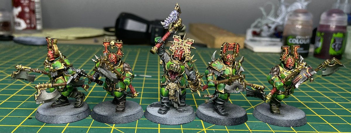 Finished these five at the weekend (ex-bases). When I started painting them, they came in 5s so I’m gonna call this a unit. The army’s going a bit faster now :)